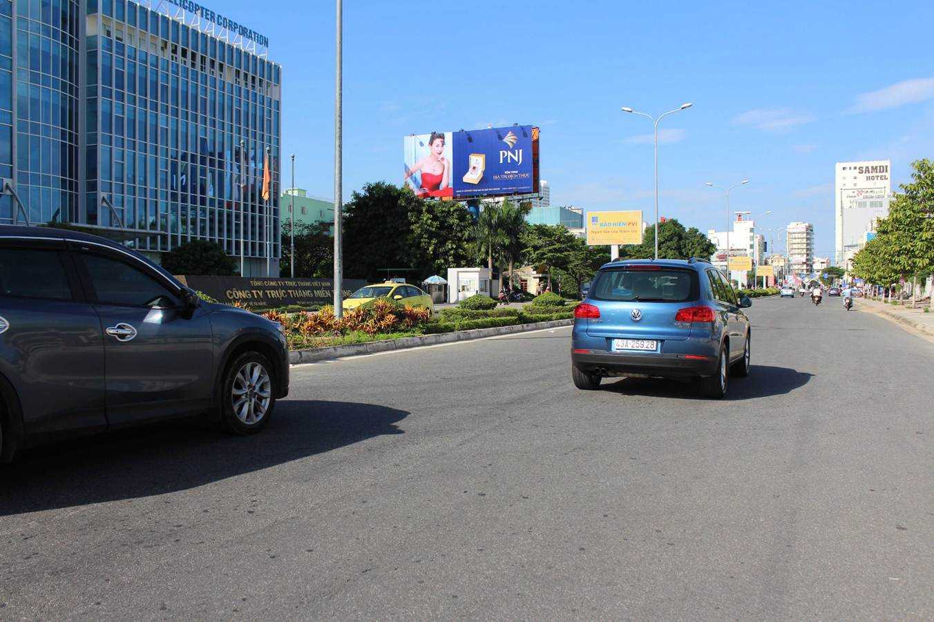 Pano quảng cáo G4 - Lối ra vào sân bay quốc tế Đà Nẵng, Đà Nẵng