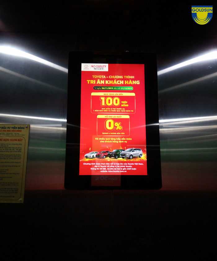 Quảng cáo màn hình led trong thang máy với màu sắc nổi bật