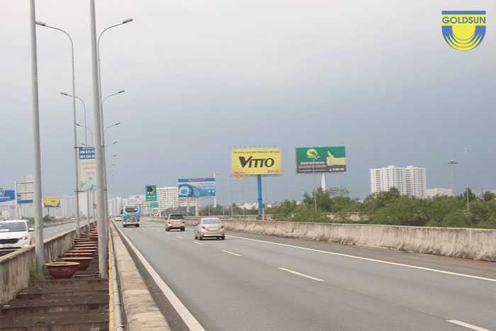 Biển quảng cáo trên cao tốc Long Thành - Dầu Giây mã vị trí SG60024