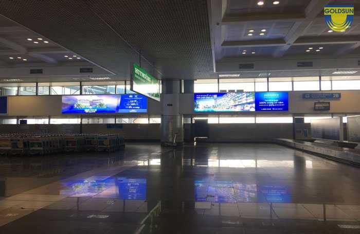 Hình ảnh thực tế hộp đèn trán tường tại sân bay Quốc tế Nội Bài