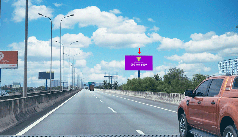 Quảng cáo pano ngoài trời trên đường dẫn cao tốc ( Long Thành - Dầu Giây Q.9 Tp.Thủ Đức)V18