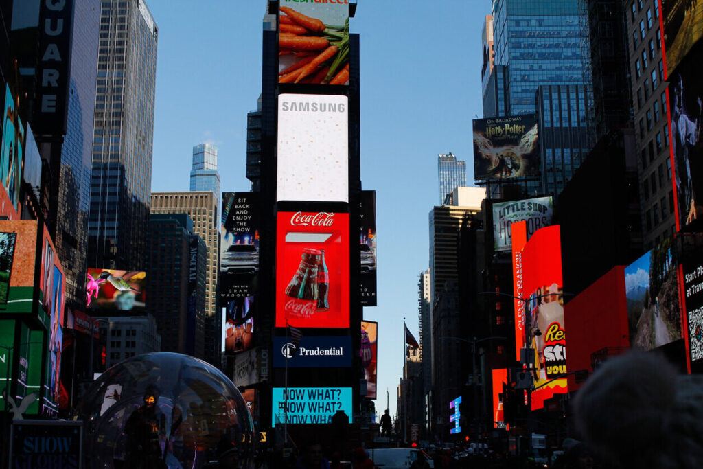 WHAT IS OUT-OF-HOME? A MARKETER’S GUIDE TO OOH MEDIA AND OUTDOOR ADVERTISING