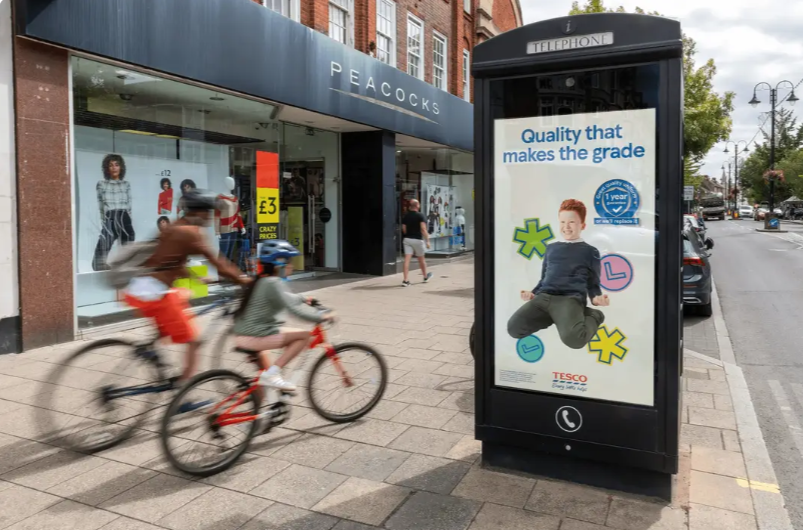HOW TO BOOST YOUR BACK-TO-SCHOOL CAMPAIGNS WITH OOH ADVERTISING