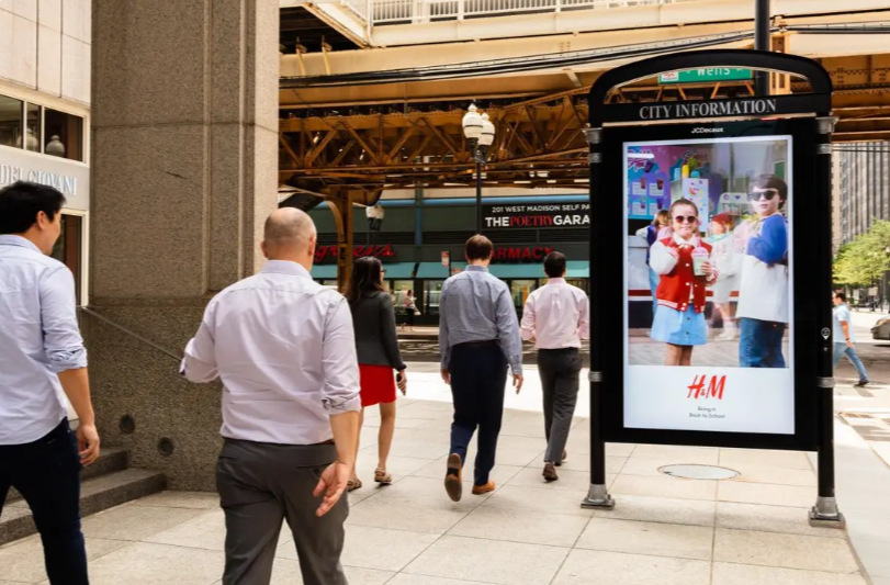 HOW TO BOOST YOUR BACK-TO-SCHOOL CAMPAIGNS WITH OOH ADVERTISING