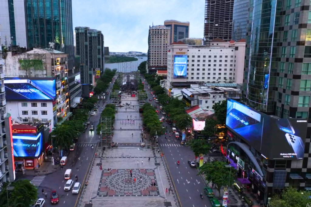 THỊ TRƯỜNG DOOH VIỆT NAM TIẾN TỚI MỐC TRĂM TRIỆU USD: KHI QUẢNG CÁO NGOÀI TRỜI TRỞ THÀNH NỀN TẢNG TRUYỀN THÔNG SỐ