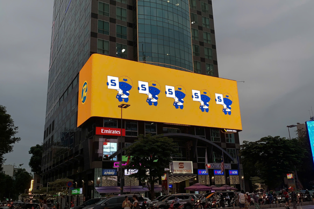 CHIẾN LƯỢC KẾT NỐI O2O QUA TƯƠNG TÁC OOH/DOOH: CASE STUDY FUZE TEA, PRUDENTIAL VÀ RUNNING MAN VIỆT NAM