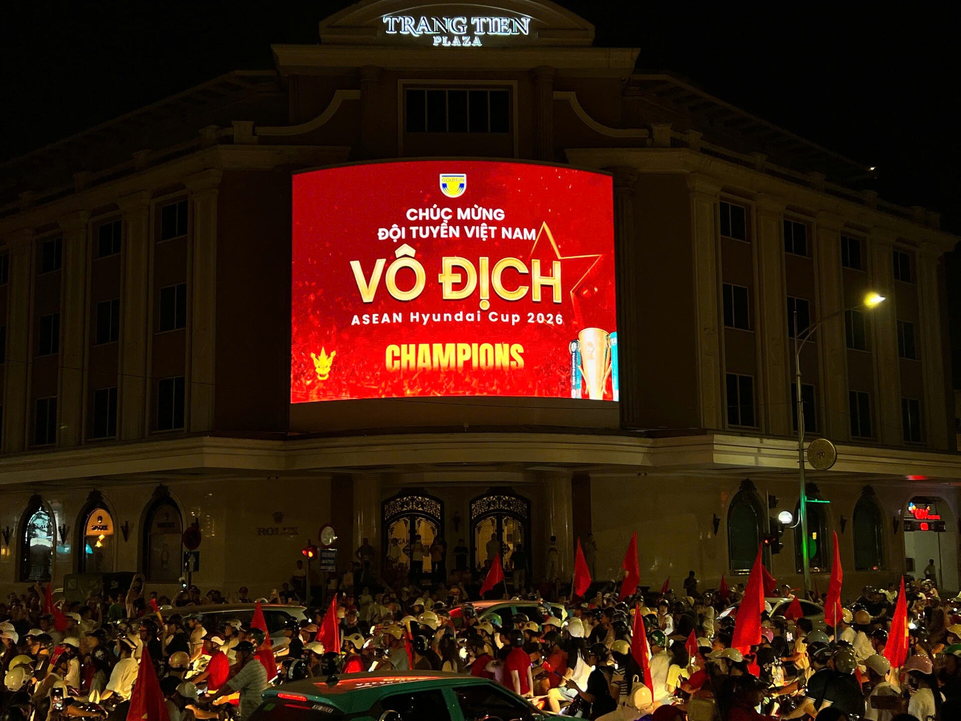 SỨC MẠNH CỦA DYNAMIC DIGITAL OOH QUA CASE STUDY VIỆT NAM VÔ ĐỊCH ASEAN CUP 2026