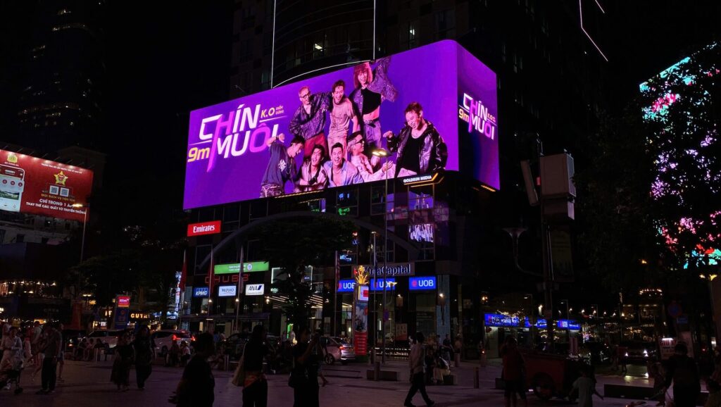 IDOL ADVERTISING LÀ GÌ? GIẢI PHÁP QUẢNG CÁO THẦN TƯỢNG OOH/DOOH TRỌN GÓI TỪ GOLDSUN MEDIA