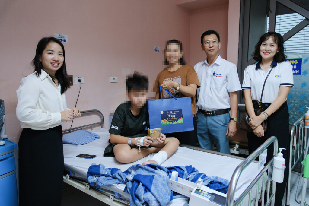 TRĂNG YÊU THƯƠNG 2026 – LAN TỎA YÊU THƯƠNG ĐẾN NHỮNG EM NHỎ TRÊN HÀNH TRÌNH ĐIỀU TRỊ