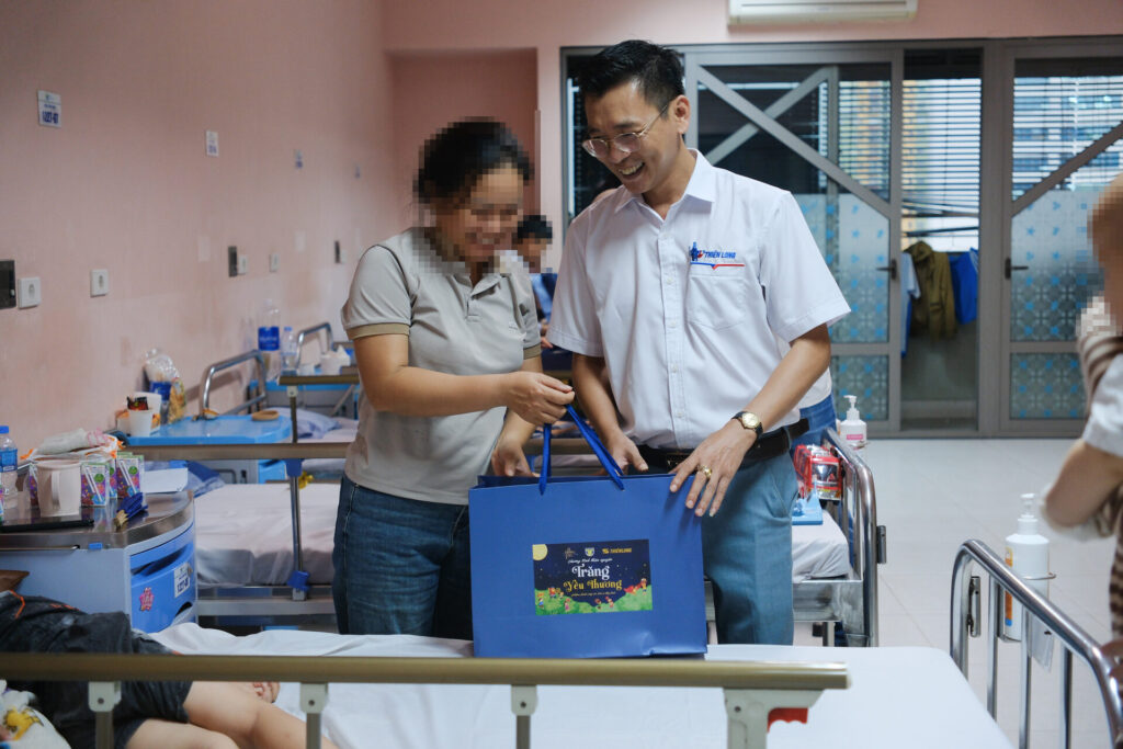 TRĂNG YÊU THƯƠNG 2026 – LAN TỎA YÊU THƯƠNG ĐẾN NHỮNG EM NHỎ TRÊN HÀNH TRÌNH ĐIỀU TRỊ