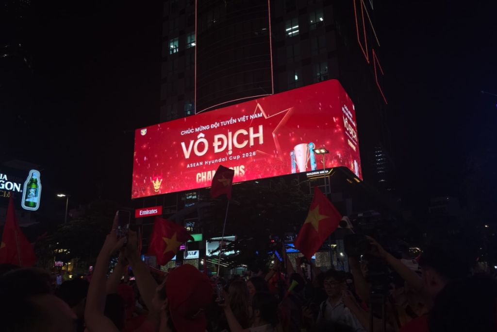 DOOH THEO NGỮ CẢNH: KHI QUẢNG CÁO NGOÀI TRỜI THÍCH ỨNG VỚI THỜI GIAN THỰC
